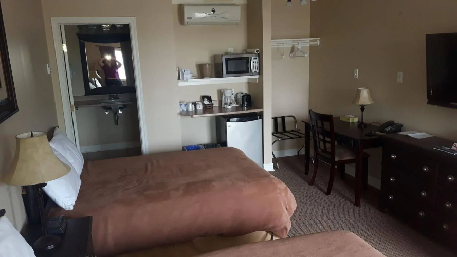 Fair Isle Motel