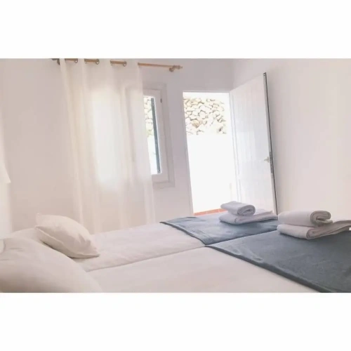 4 Bedrooms Apartment with sea view