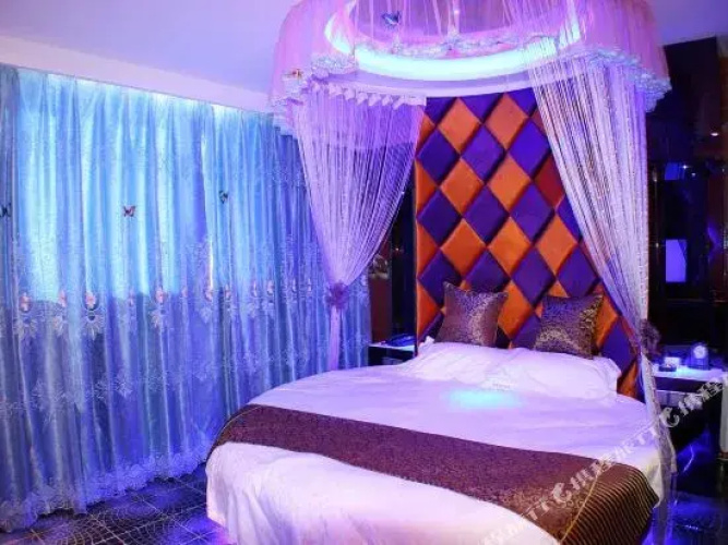V Tour Hotel
