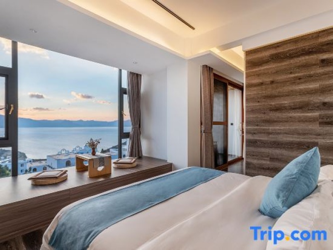 Family Suite with lake view