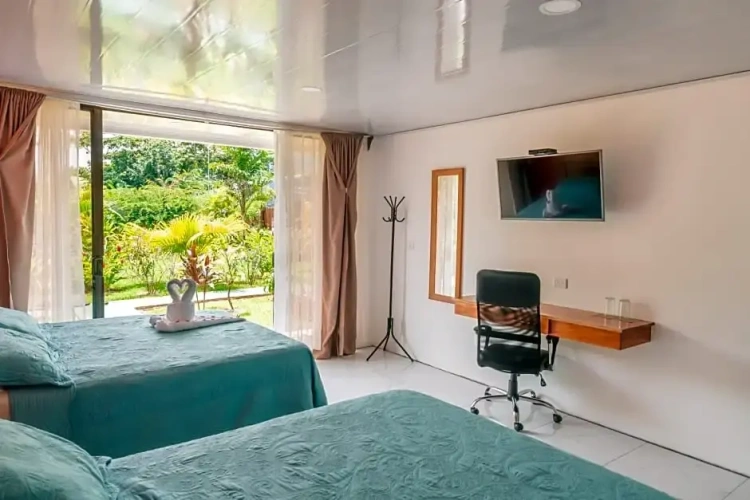 Deluxe Quadruple room