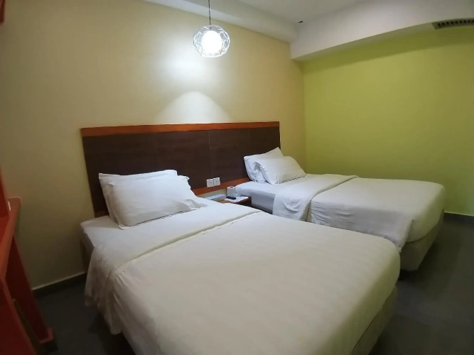 Standard Double room with street view