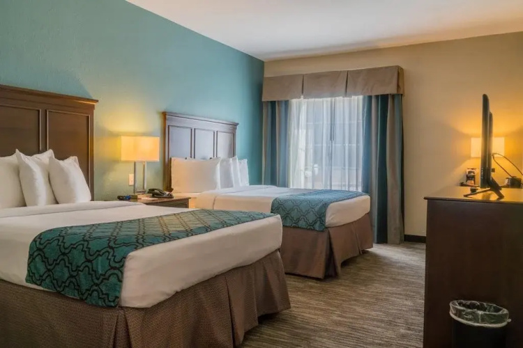 Heritage Place Hotel & Suites