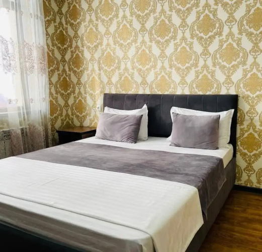 Alisher Hotel by SHOSH