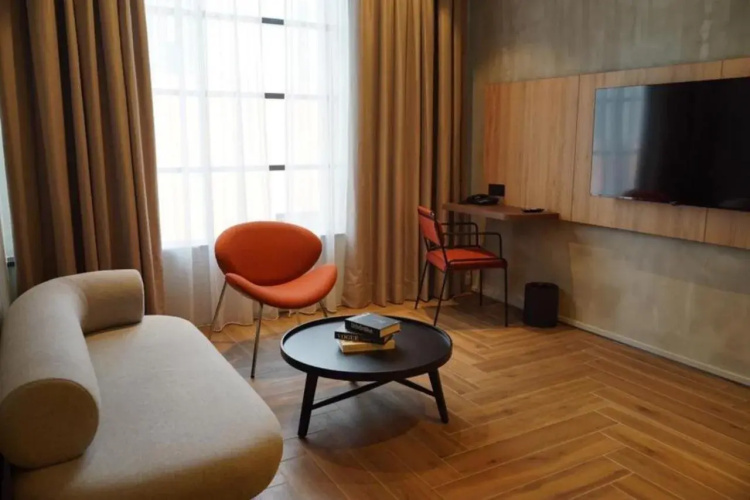 The Graph Hotel