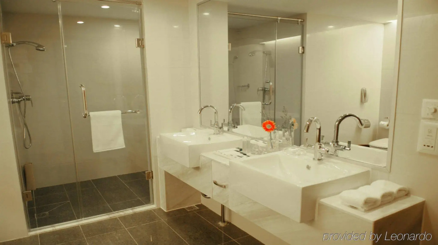 Holiday Inn Downtown Hefei