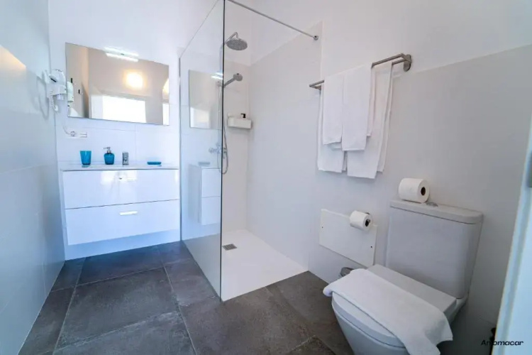 Apartamentos Anjomacar I
