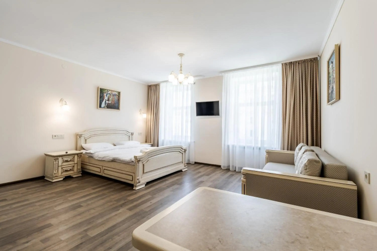 Opera House Apartment 3