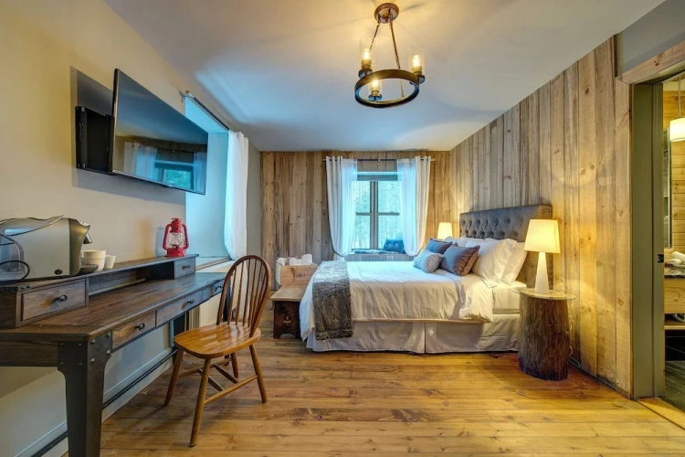 Deluxe Double Suite