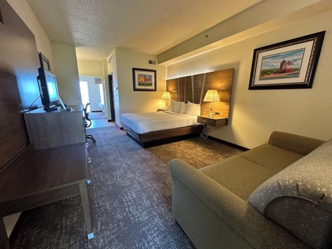 Deluxe Suite