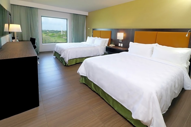Standard Quadruple room with bay view
