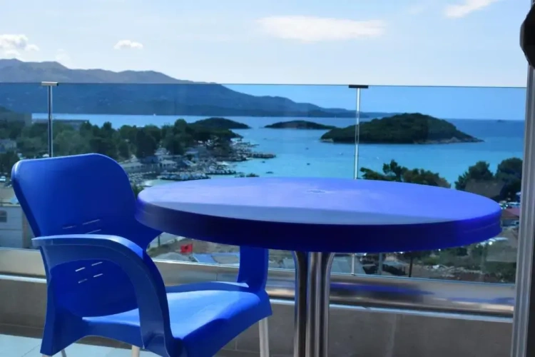 Standard Quadruple room with sea view