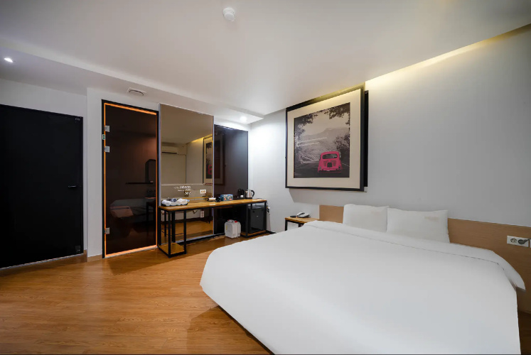 2 Heaven Hotel