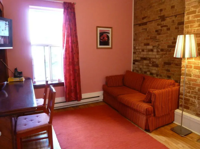 University Bed and Breakfast