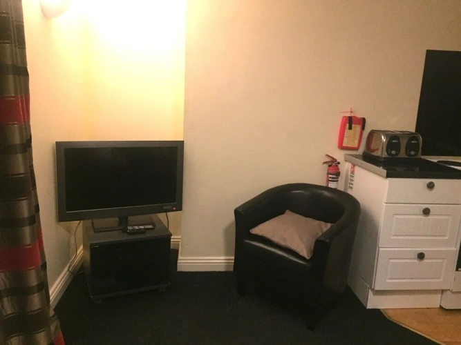 1 Bedroom Apartment