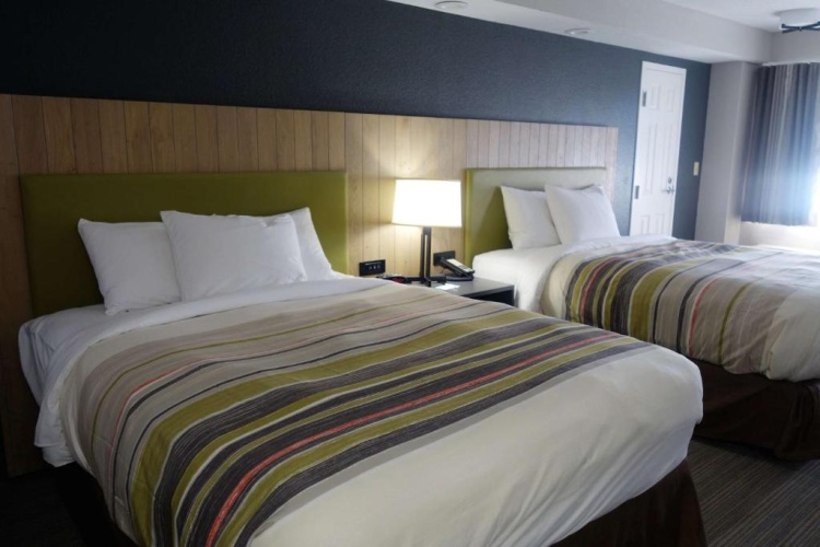 Premium Quadruple room with balcony and with river view