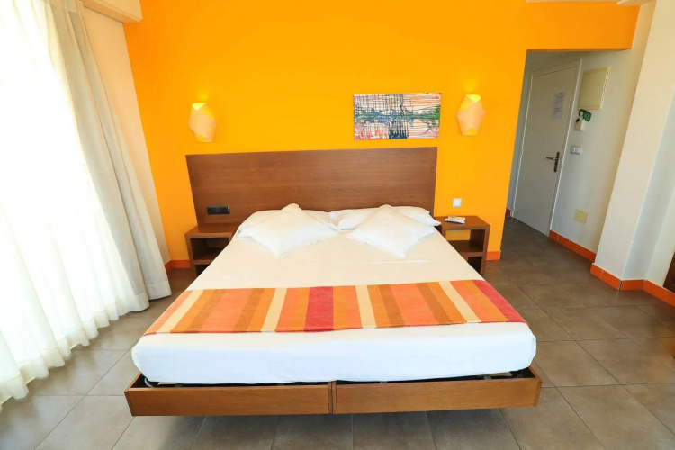 Hotel Es Mitjorn