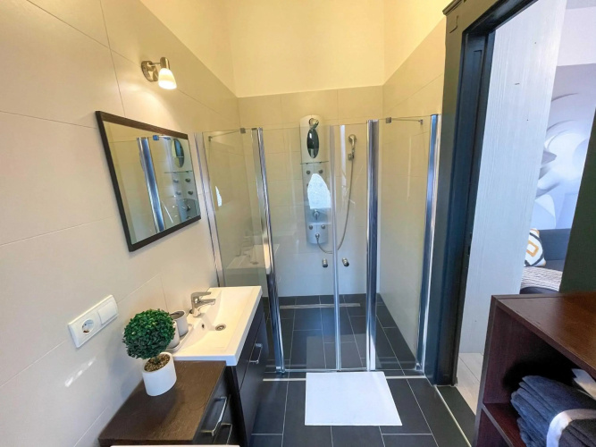Manyi Apartman 2