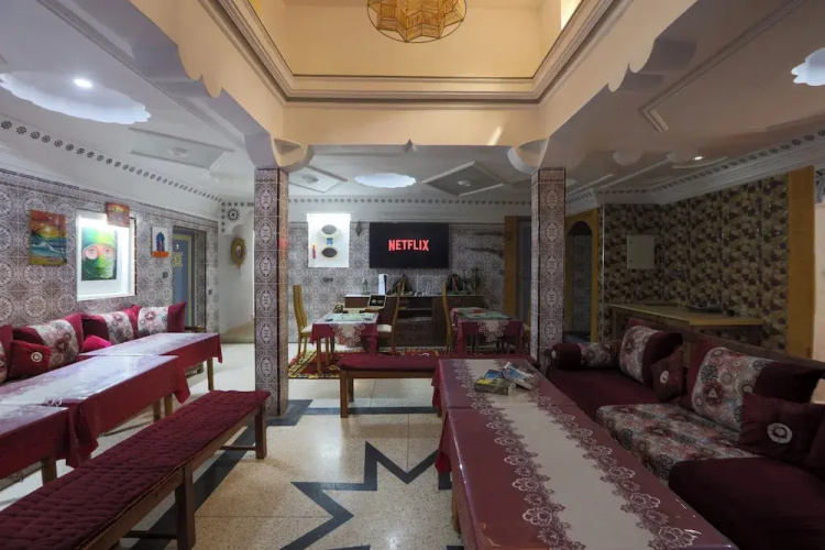 Bluerina Camp Hostel