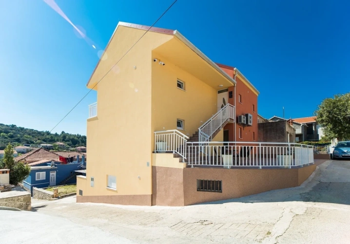 Apartment with balcony