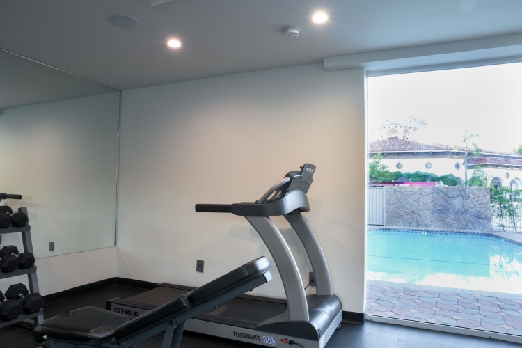 Hotel Xilo Glendale photo 17