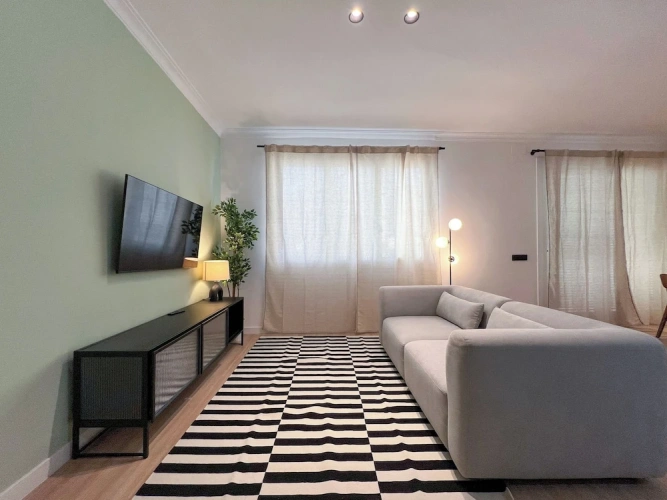 2 Bedrooms Apartment
