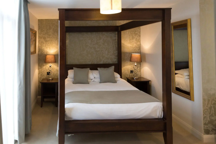 The Hog's Back Hotel & Spa Farnham
