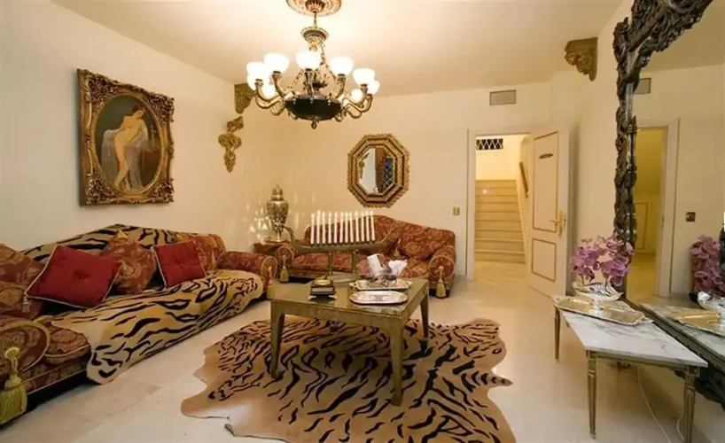 Unique Luxurious and Palacial Villa