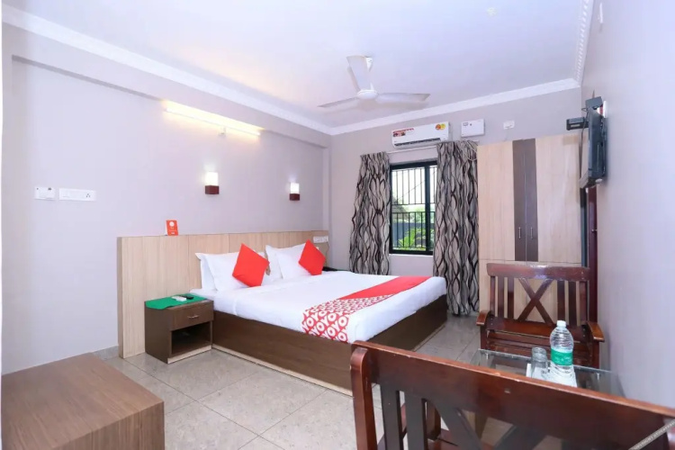 OYO 23116 Gino Tourist Home