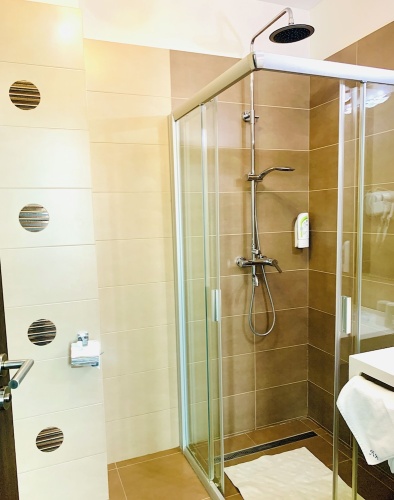 Standard Twin room with balcony and with courtyard view