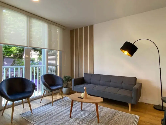 w Bright 2BR Duplex With Balcony in Barranco