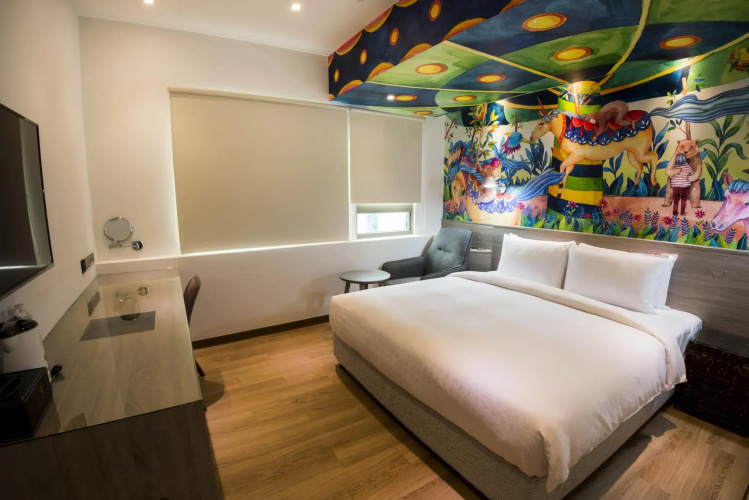 Legend Hotel Pier 2