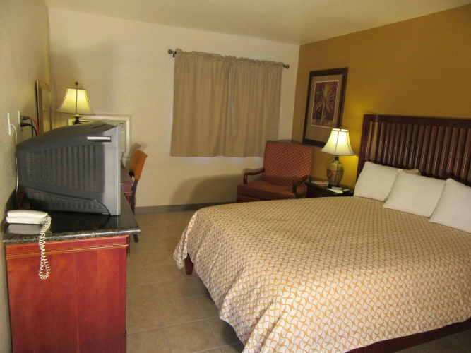 El Patio Inn