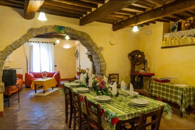 4 Bedrooms Villa