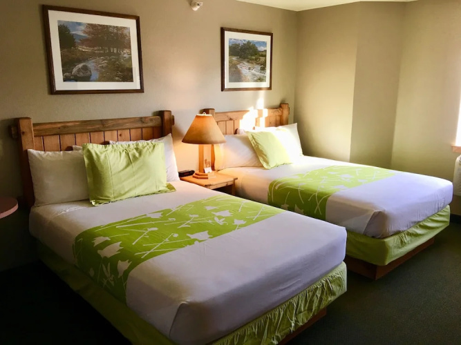 Boulder Creek Inn