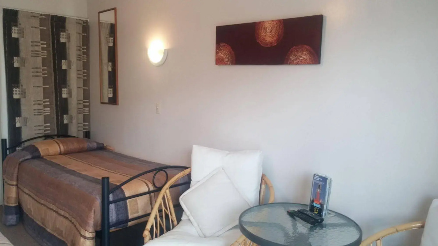 Raymar Motor Inn