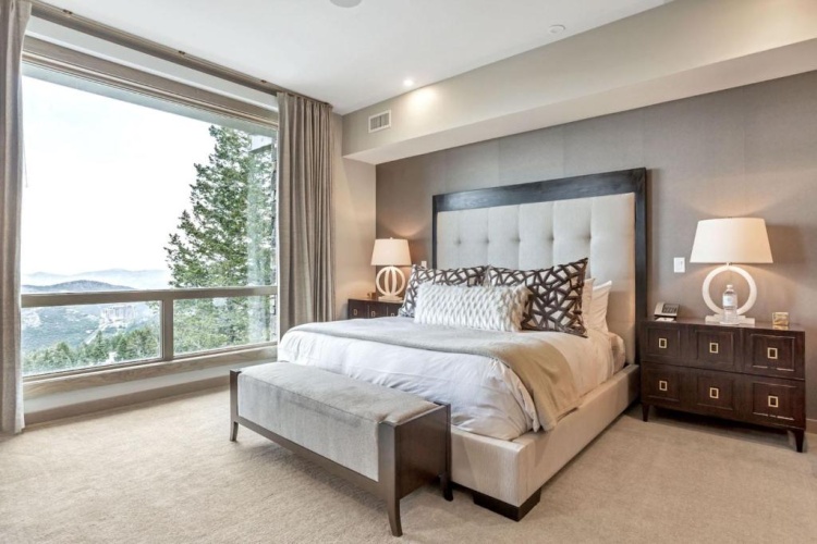 Platinum room