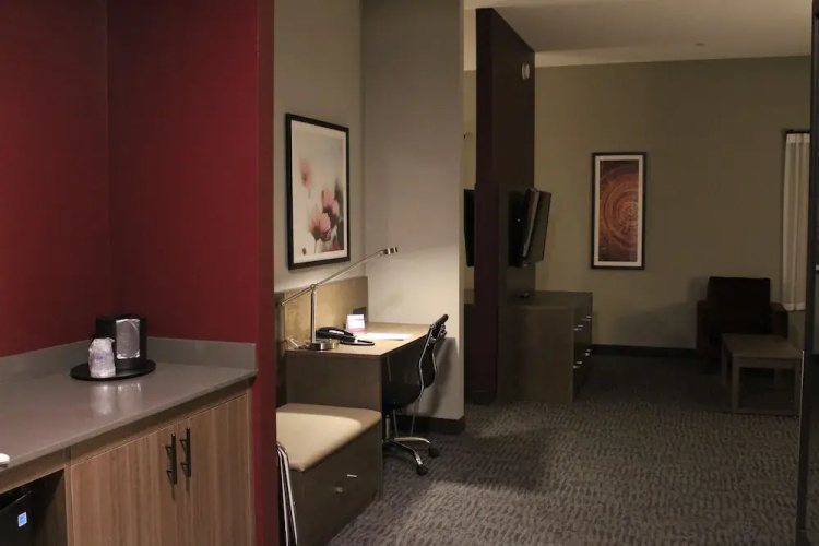 Best Western Plus Dauphin