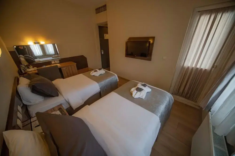 Dbl Room With Thermal Bath ,dinner Breakfast Included