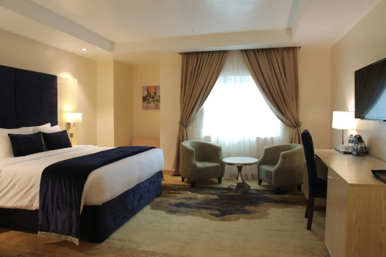 BON Hotel Elvis
