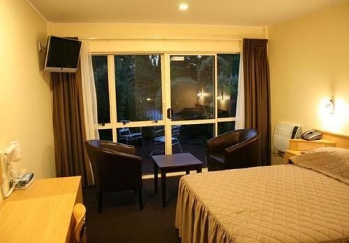 A K West Motel