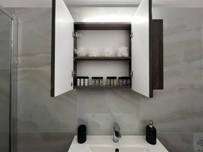 Caryatids Luxury Apartment