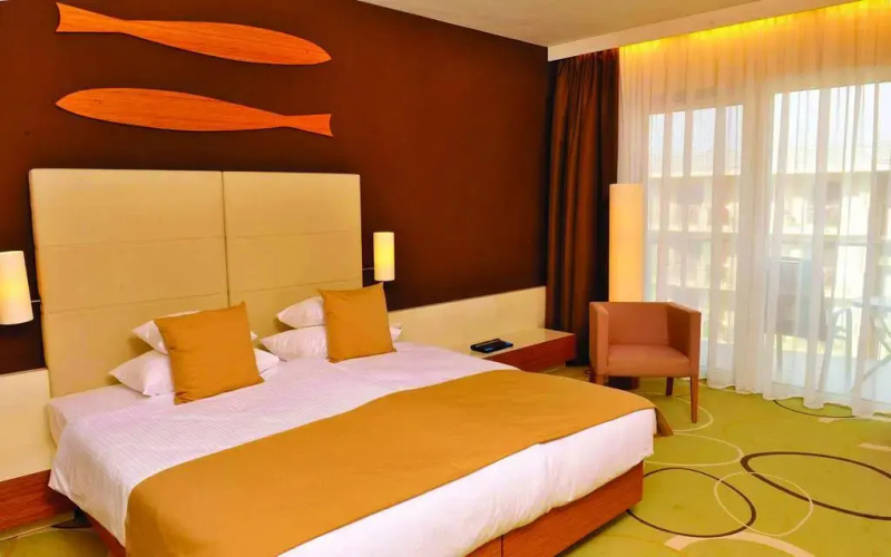 Hotel Velence Resort & Spa
