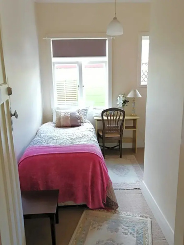 School Lane B&B WR.