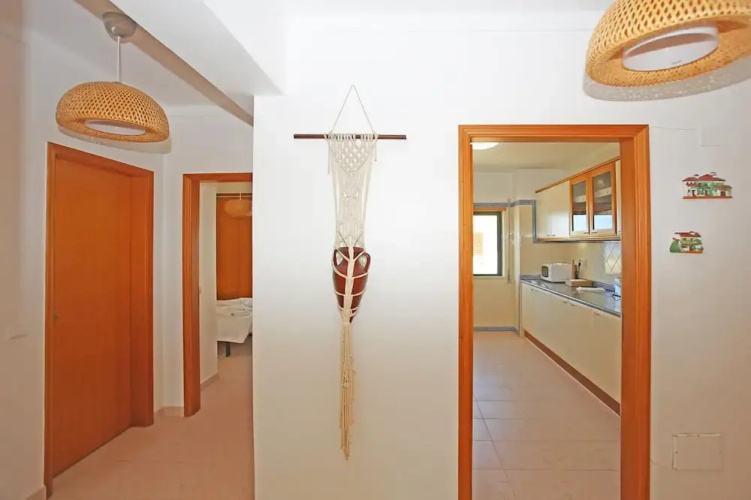 B16 - Sandy Pine Beachfront Flat in Lagos