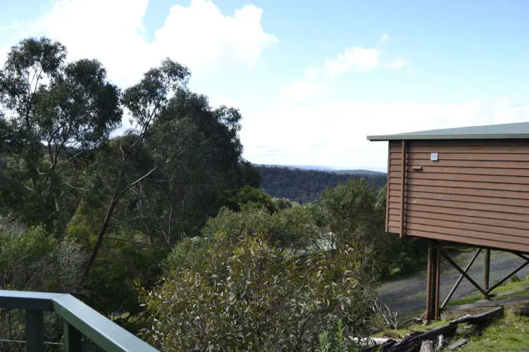 Lorne Cottages Ocean Views - Log Fires & Spas