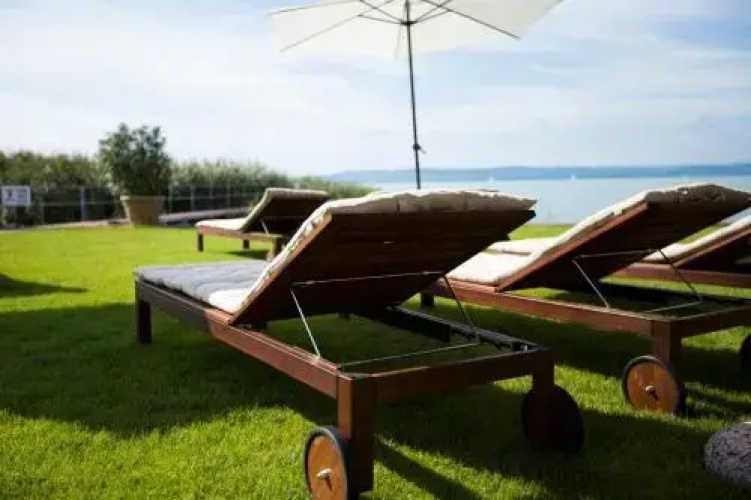 Pole Position Beach Hotel