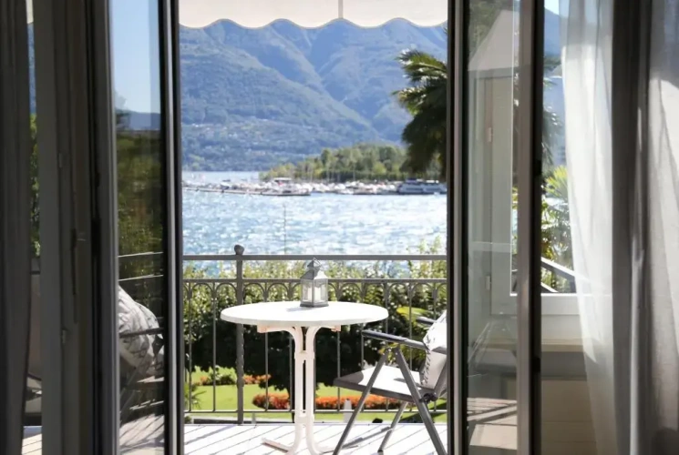 Deluxe Double room with lake view
