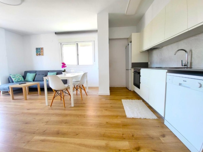 3 Bedrooms Apartment