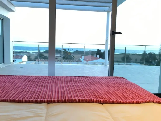 5 Bedrooms Villa